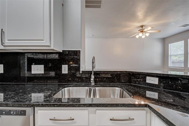 Building Photo - 12426 Narcissus View Trail