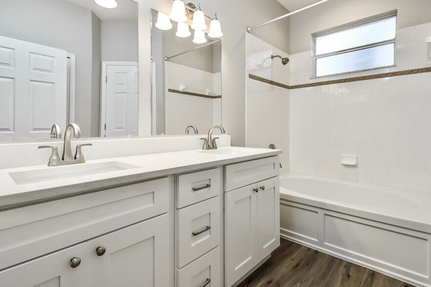 Building Photo - 13043 Terrace Springs Dr