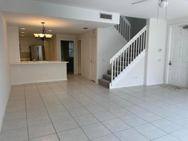 Building Photo - 186 Soriano Dr