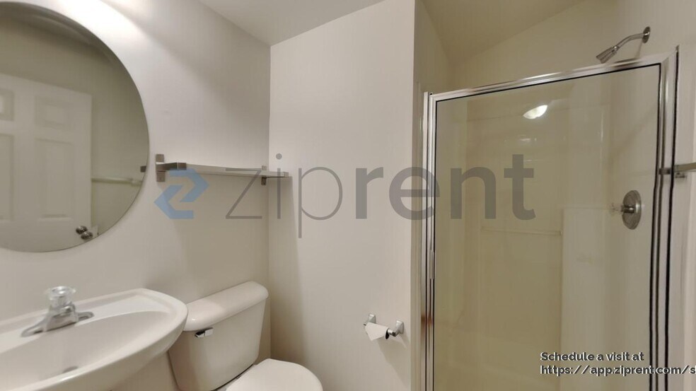 Building Photo - 12047 33rd Ave NE