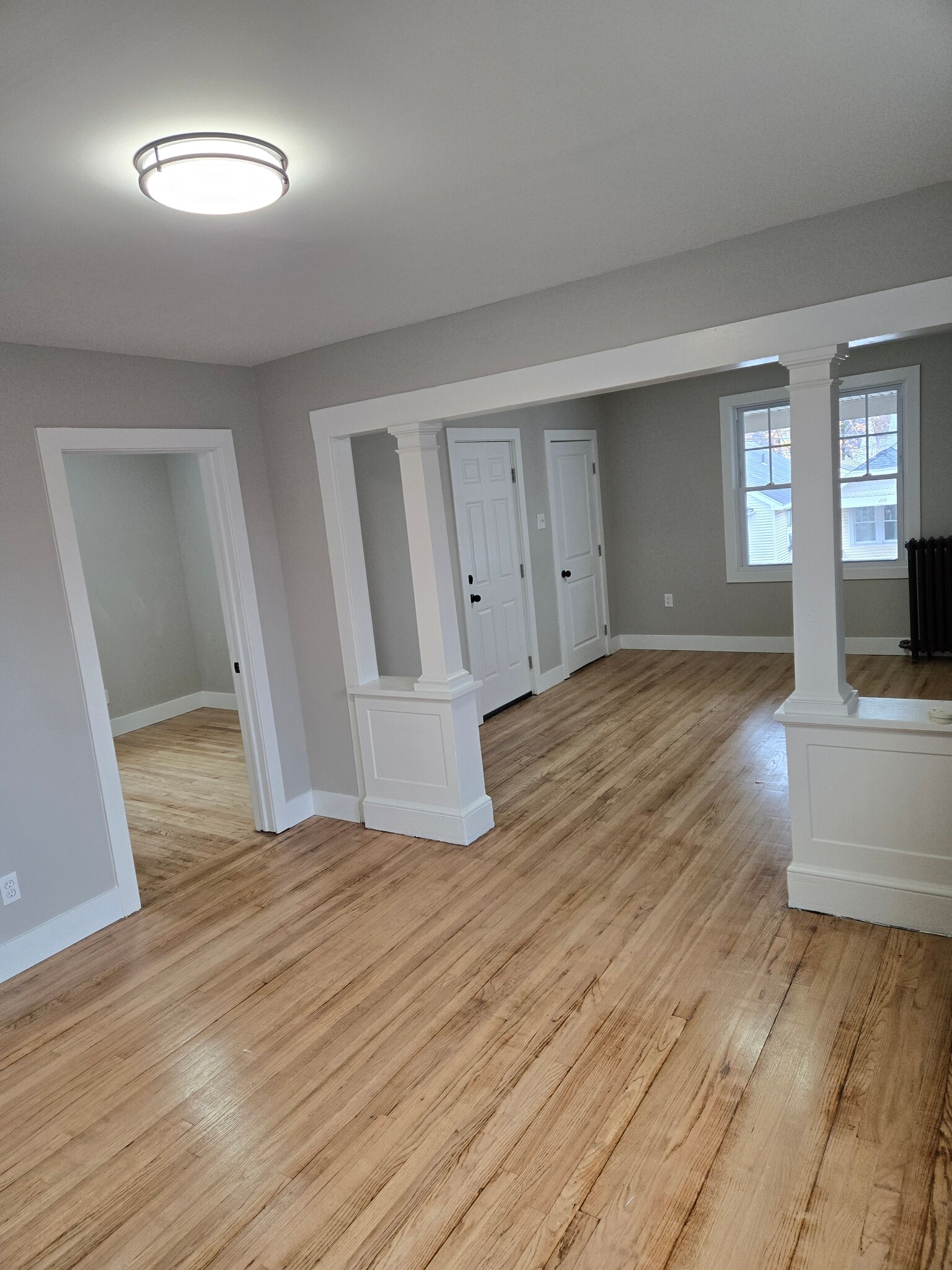 Building Photo - 1110 6th Ave