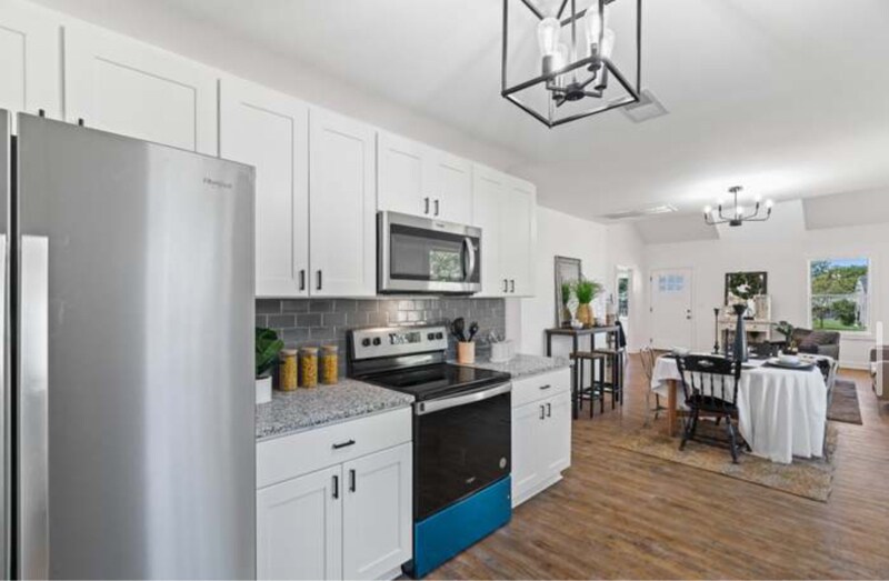 Building Photo - 629 Spencer Ave