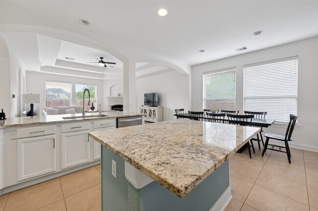 Building Photo - 99 Buck Trail Pl