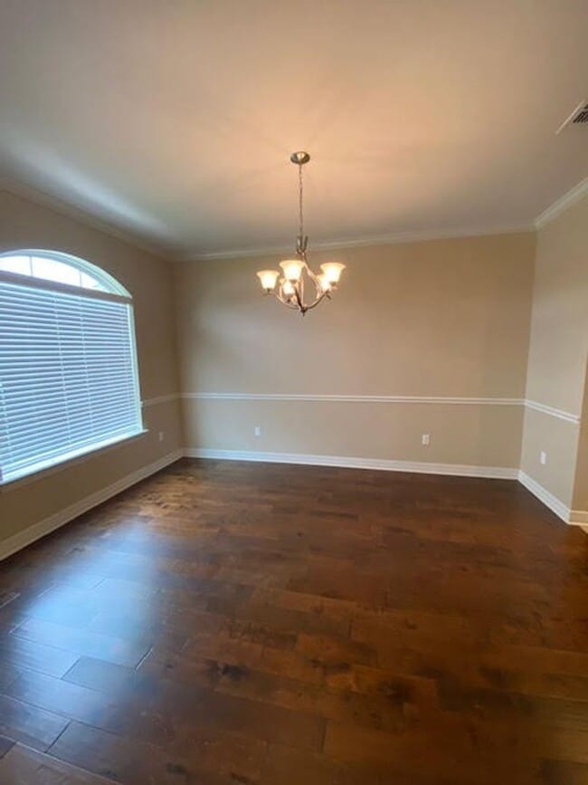 Building Photo - ****LEGACY***