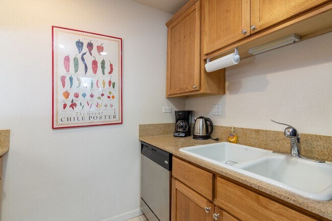 Building Photo - San Mateo - Unit 70