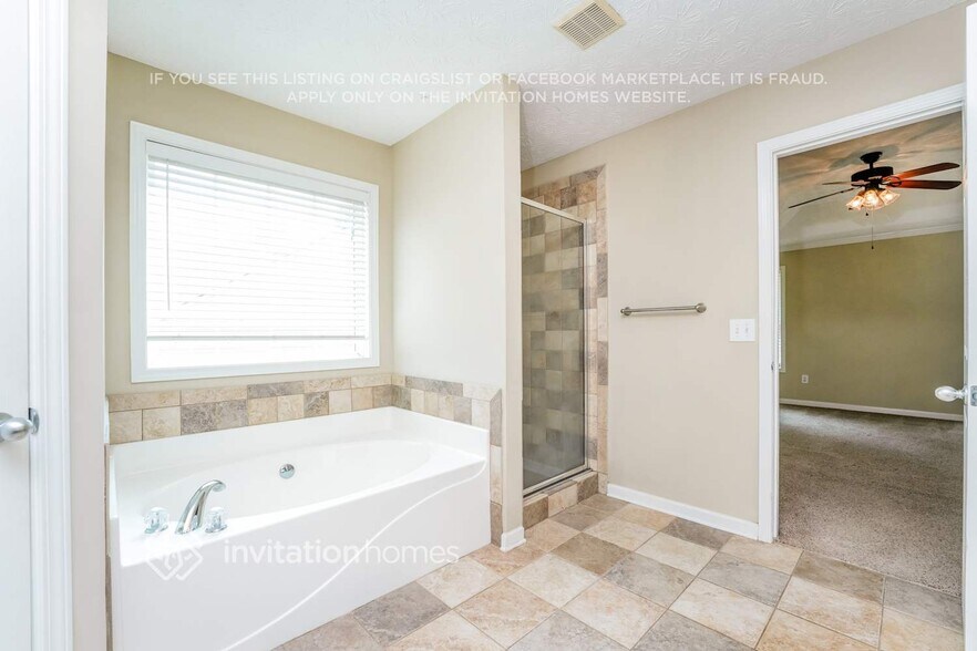 Building Photo - 3144 Oak Ridge Ln