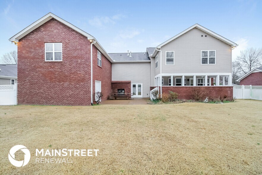 Building Photo - 2251 Tedder Blvd