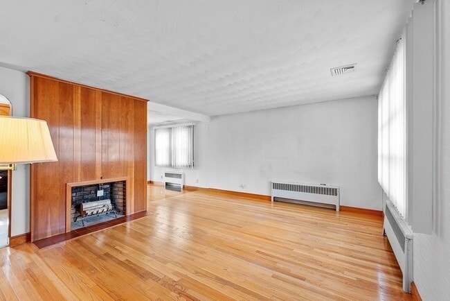 Building Photo - 3 Melo Rd