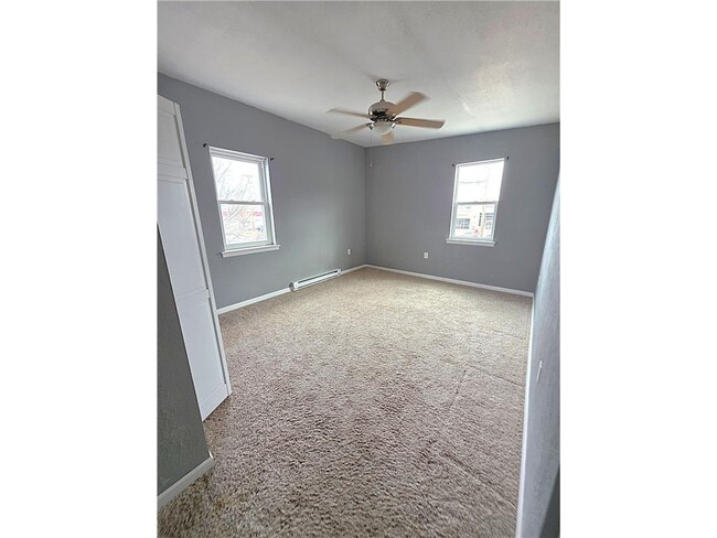 Building Photo - 206 2nd Ave