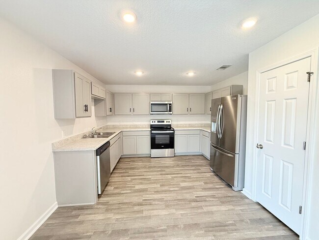 Building Photo - 4378 Jitterbug St