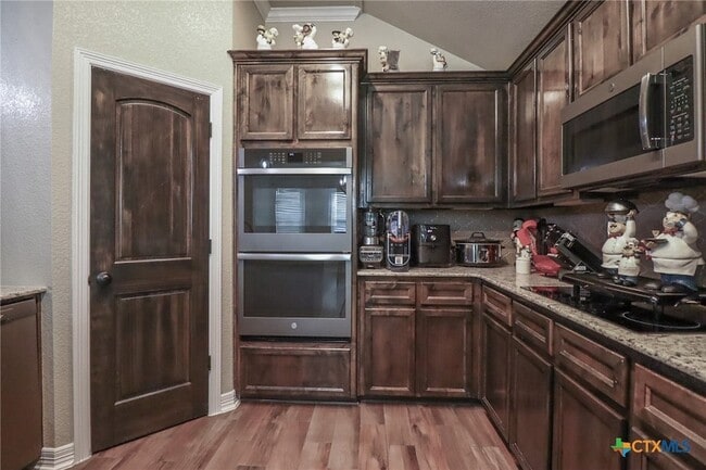 Building Photo - 8107 Preston Hollow Dr