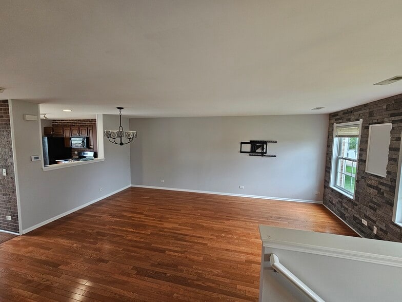 Building Photo - 24429 John Adams Dr