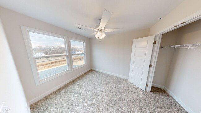 Building Photo - Spacious & Updated 3/2.5 Home Near Fort Ca...