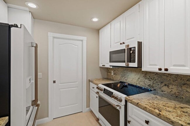 Building Photo - 2117 Tigris Dr