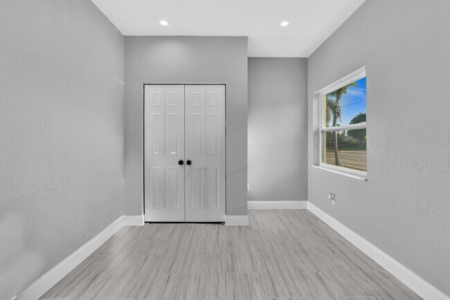 Building Photo - 2019 NW 64th Ave
