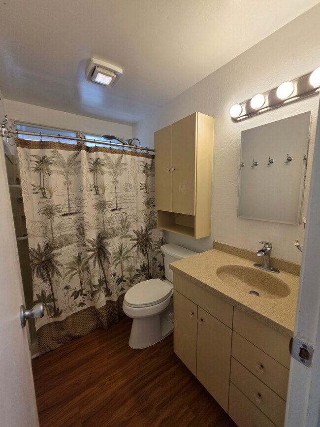 Building Photo - 46-305-305 Hoauna St