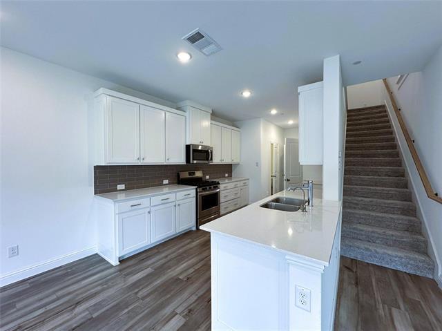 Building Photo - 1347 Hill Country Pl