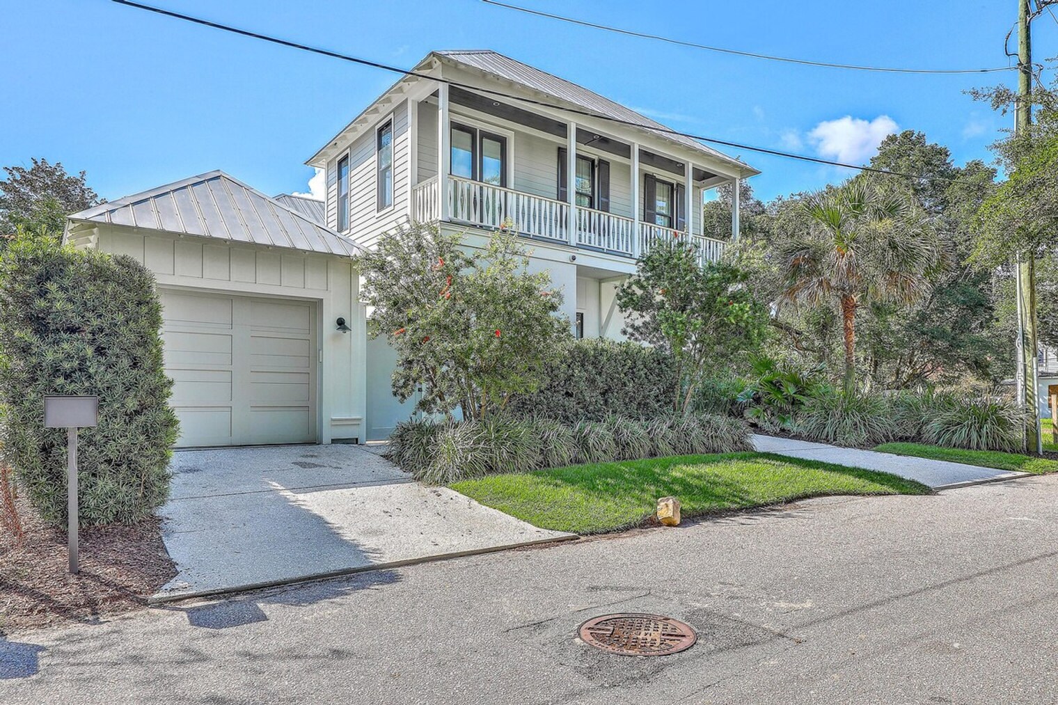 Building Photo - 310 Rivers St