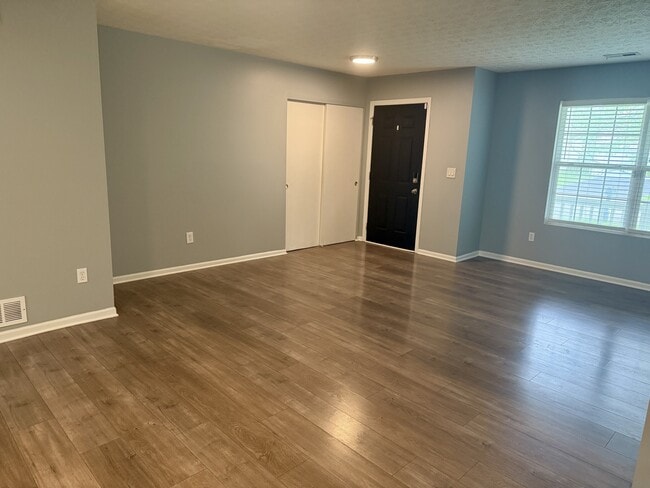 Building Photo - 4681 Grandover Dr