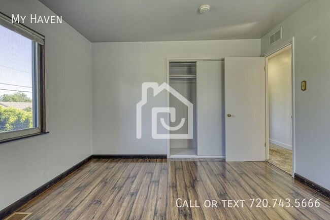 Building Photo - 2776 S Dahlia St