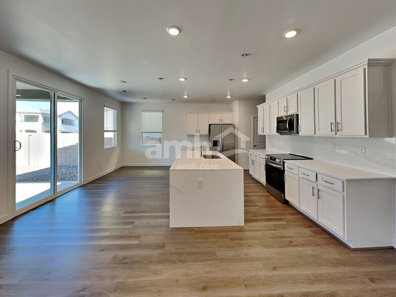 Building Photo - 7340 S Avenida Obelo