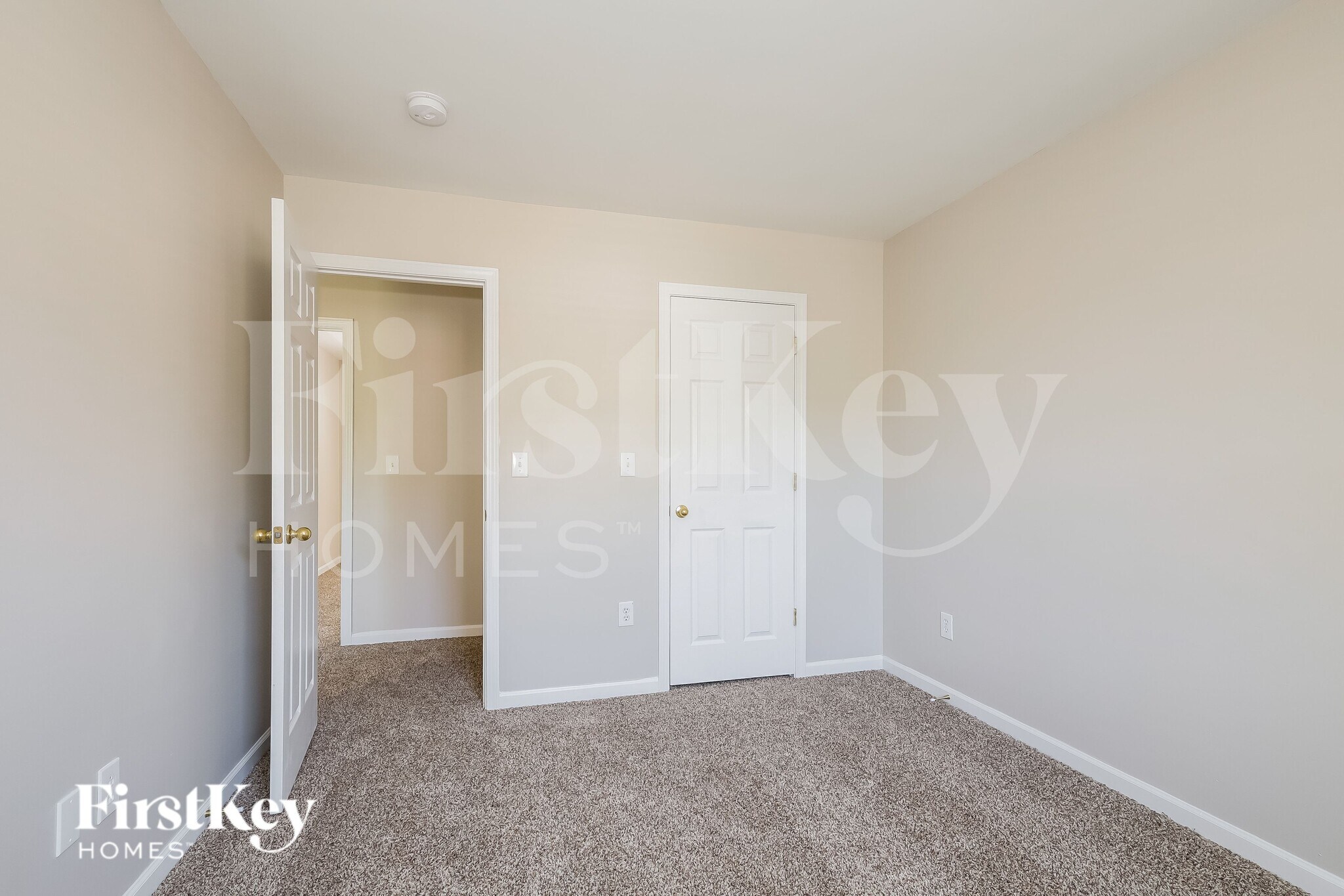 Building Photo - 2020 Pheasant Glen Rd