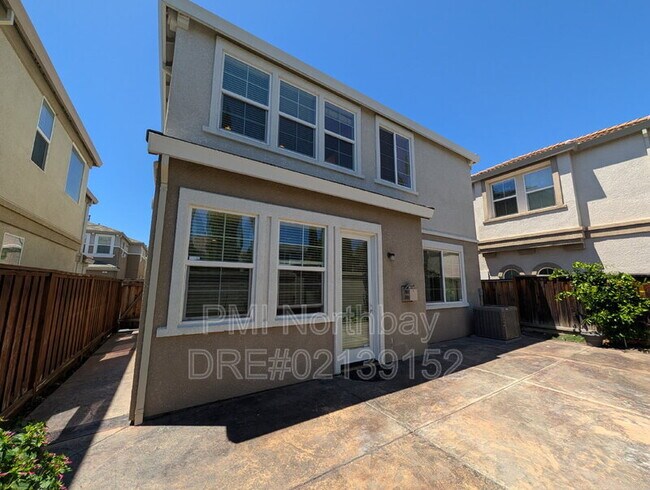 Building Photo - 564 Primitivo Ct