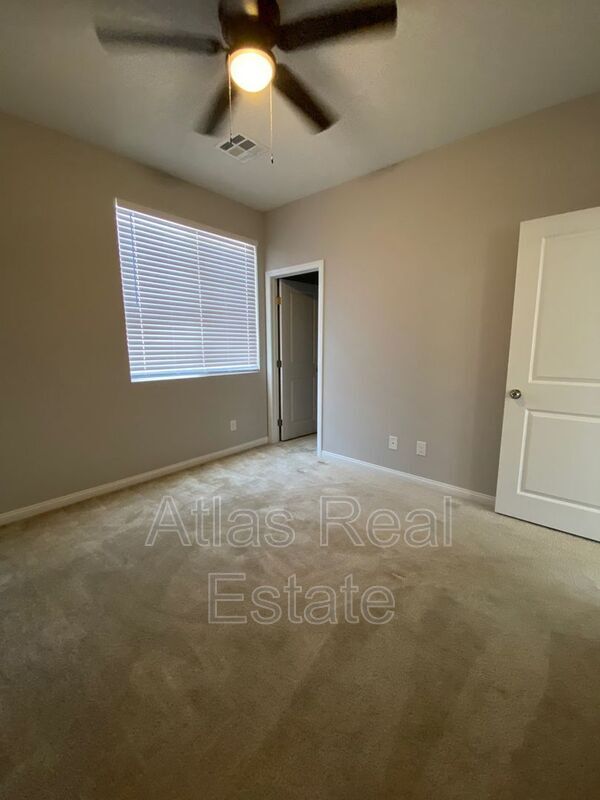 Building Photo - 10455 Skye Knoll Ave