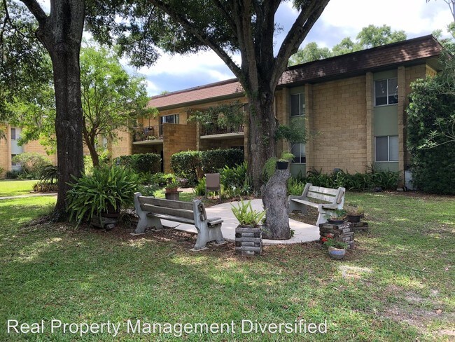 Building Photo - 1302 NE 33rd Ave