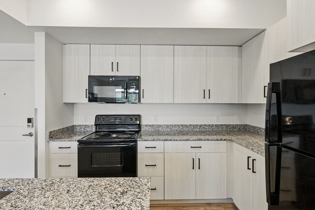 Building Photo - Harding Ave Lofts