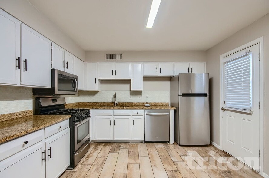 Building Photo - 826 W Del Rio St