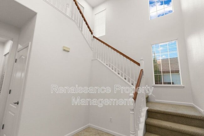 Building Photo - 288 W Fauna Ave