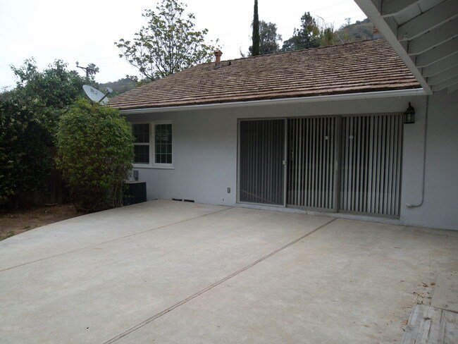 Building Photo - 3751 Stone Canyon Ave