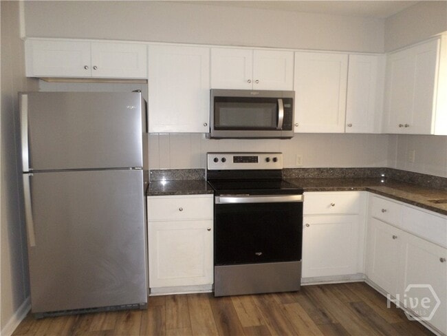 Building Photo - 2145 Louisiana Ave