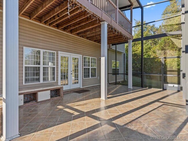 Building Photo - Available December!