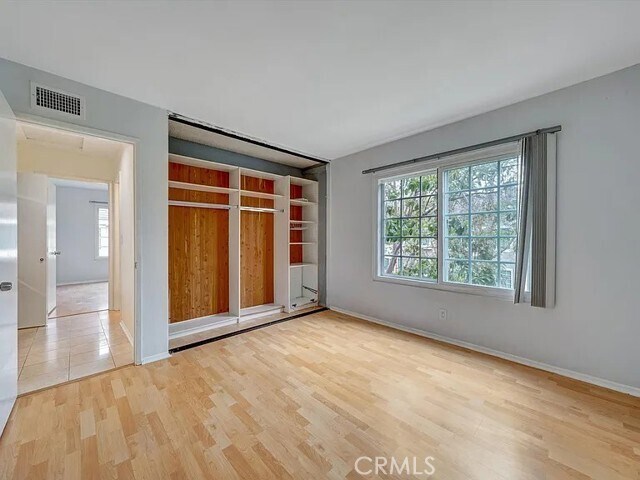 Building Photo - 3867 Thorncroft Ln