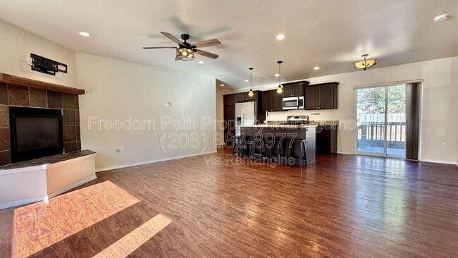 Building Photo - 302 Ashlin Ct