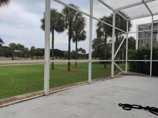 Building Photo - 17276 Bermuda Village Dr