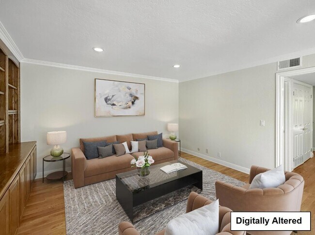 Building Photo - 285 Casitas Bulevar