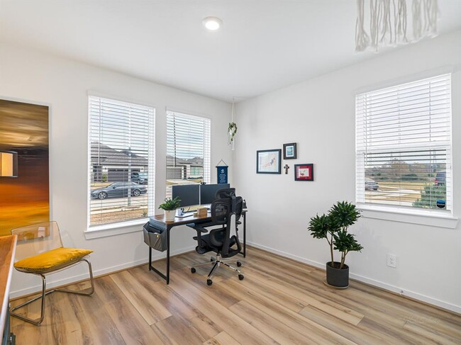 Building Photo - 22511 Petrizzi Ln