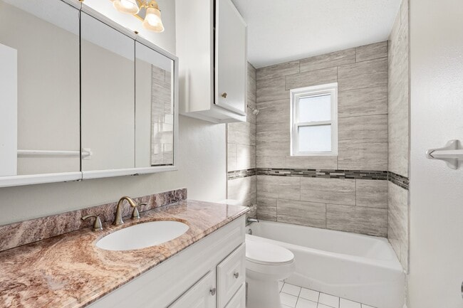 Building Photo - 3214 White Sail