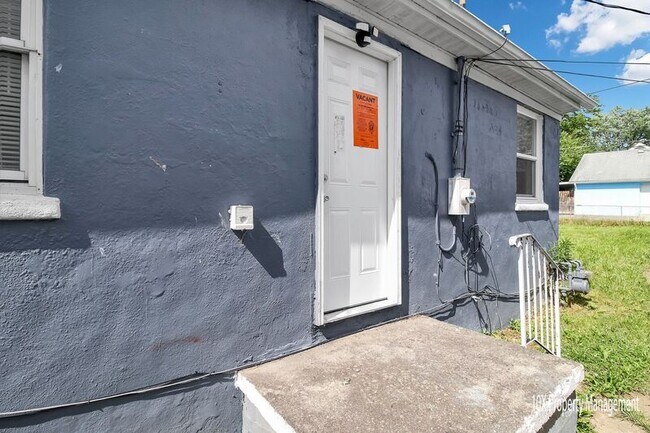 Building Photo - 2918 Azelda Street
