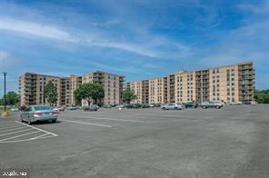 Building Photo - 666 W Germantown Pike