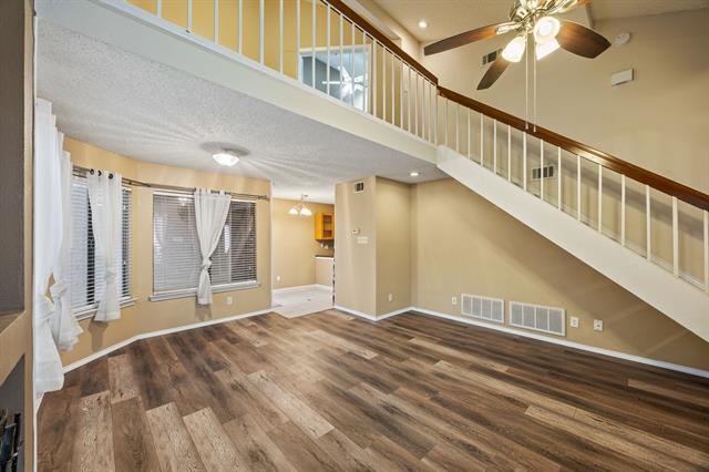 Building Photo - 559 Ranch Trail