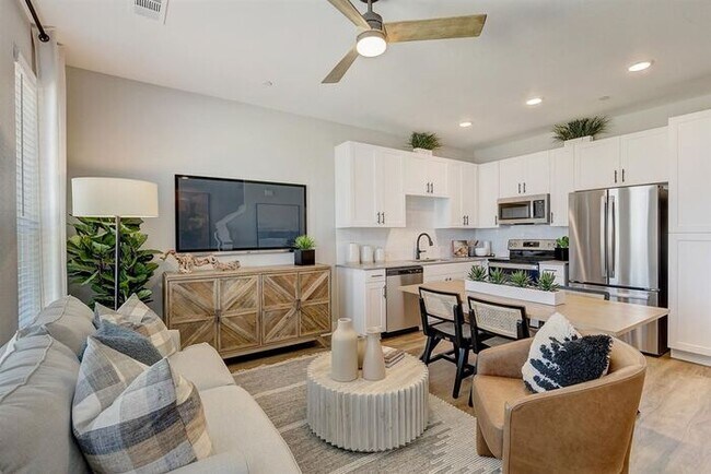 Building Photo - 3805 Constantine Dr