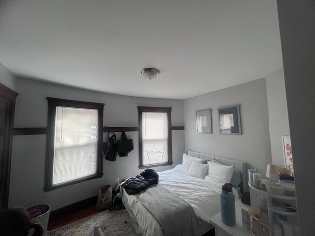 Building Photo - 181 M St