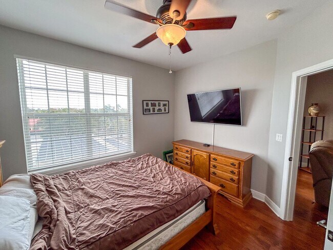 Building Photo - Union Street Station #324