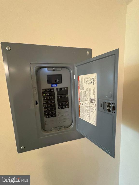 Building Photo - 116 Hanover Pike