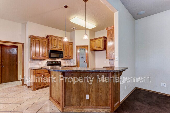 Building Photo - 500 Loyd Ln