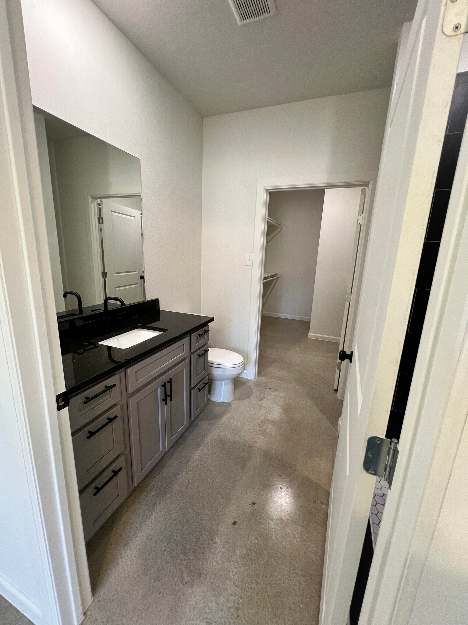 Building Photo - 2232 J E Woody Rd